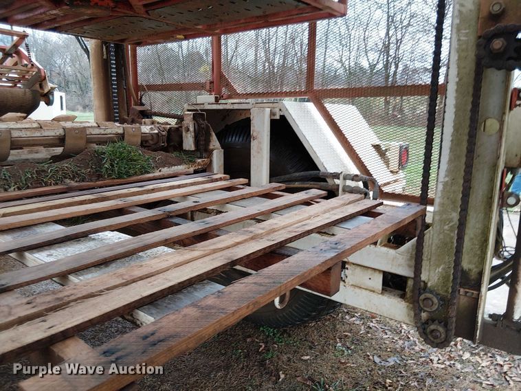 image for item DT4705 2005 Trebro AutoStack sod harvester