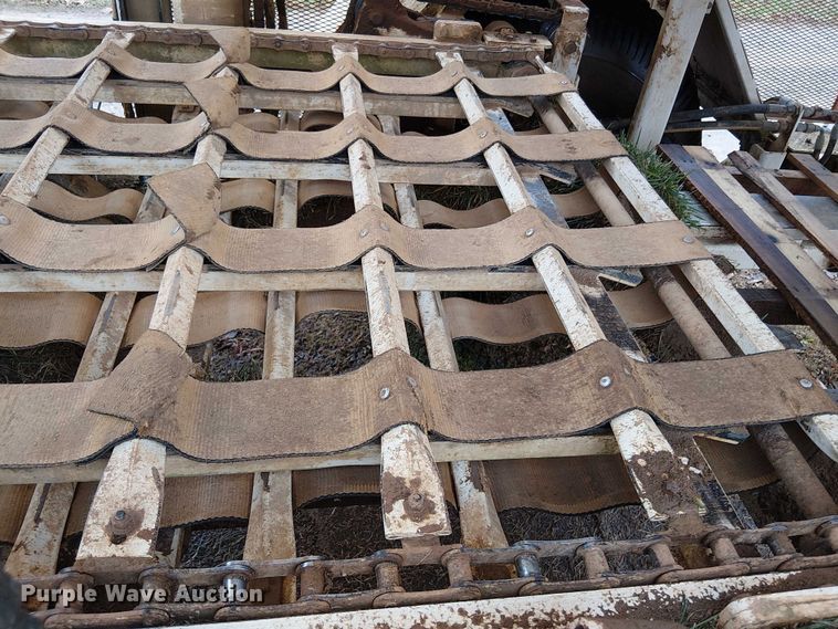 image for item DT4705 2005 Trebro AutoStack sod harvester