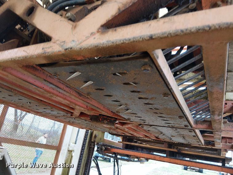 image for item DT4705 2005 Trebro AutoStack sod harvester