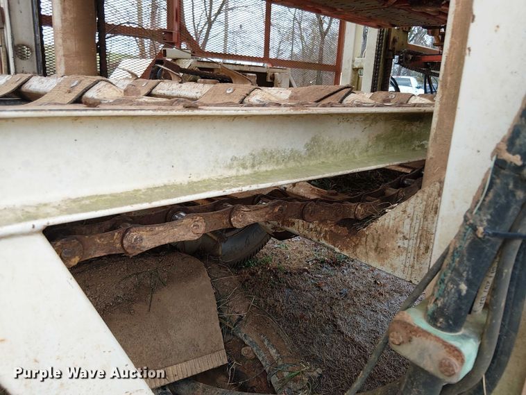 image for item DT4705 2005 Trebro AutoStack sod harvester