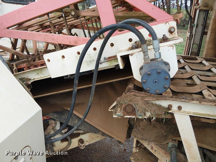 image for item DT4705 2005 Trebro AutoStack sod harvester