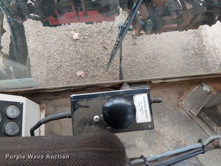 image for item DT4705 2005 Trebro AutoStack sod harvester