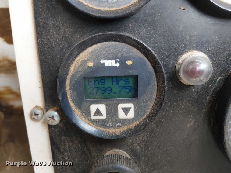 image for item DT4705 2005 Trebro AutoStack sod harvester