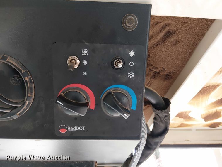 image for item DT4705 2005 Trebro AutoStack sod harvester