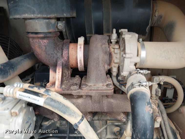 image for item DT4705 2005 Trebro AutoStack sod harvester