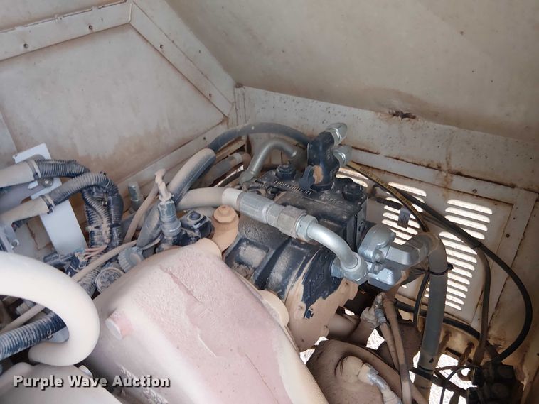 image for item DT4705 2005 Trebro AutoStack sod harvester