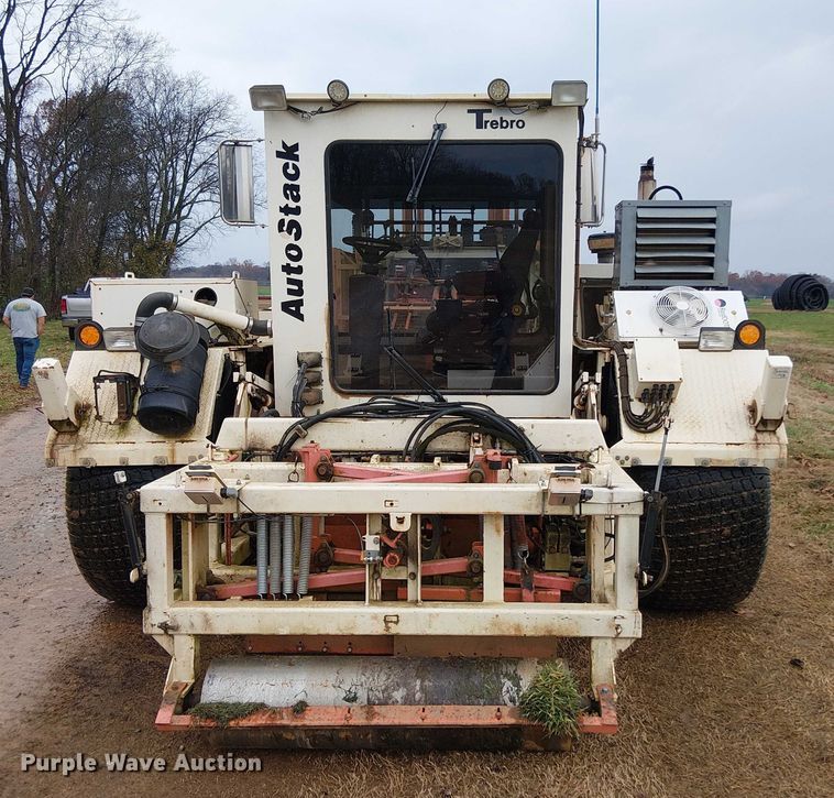 image for item DT4706 2006 Trebro AutoStack sod harvester