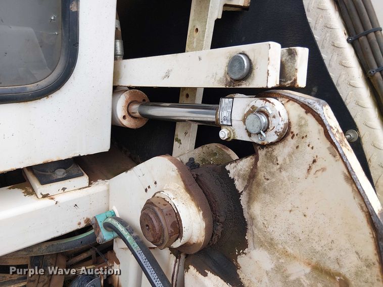 image for item DT4706 2006 Trebro AutoStack sod harvester