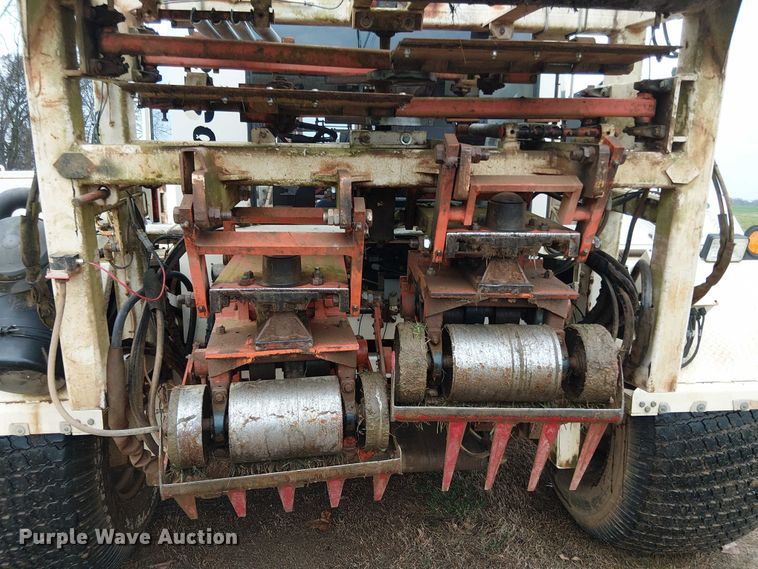 image for item DT4706 2006 Trebro AutoStack sod harvester