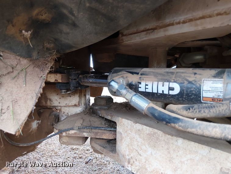 image for item DT4706 2006 Trebro AutoStack sod harvester