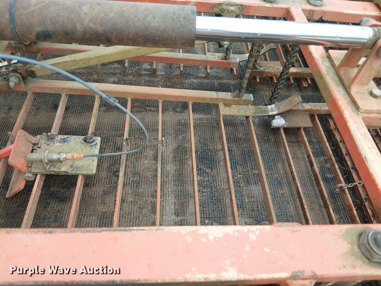 image for item DT4706 2006 Trebro AutoStack sod harvester