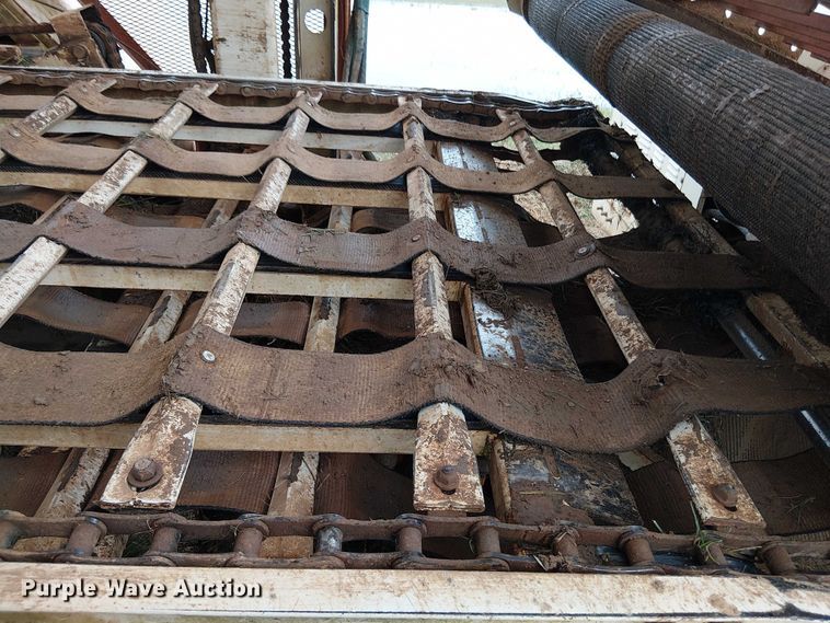 image for item DT4706 2006 Trebro AutoStack sod harvester