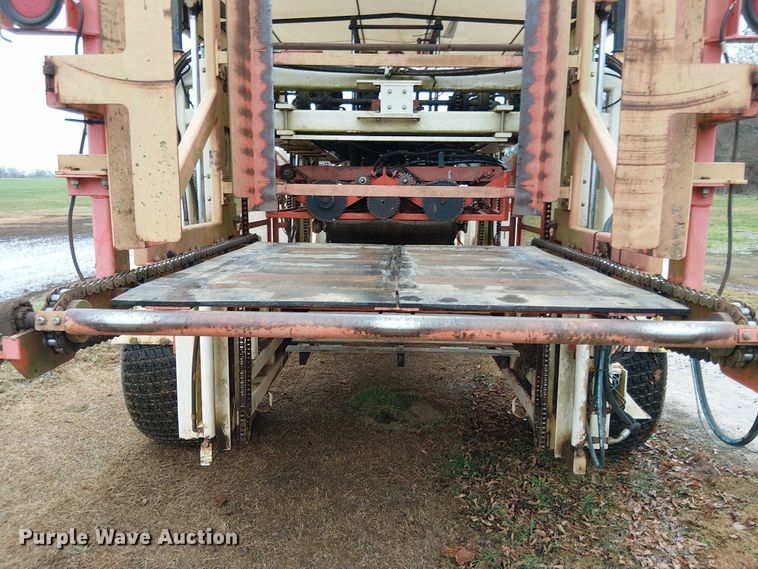 image for item DT4706 2006 Trebro AutoStack sod harvester