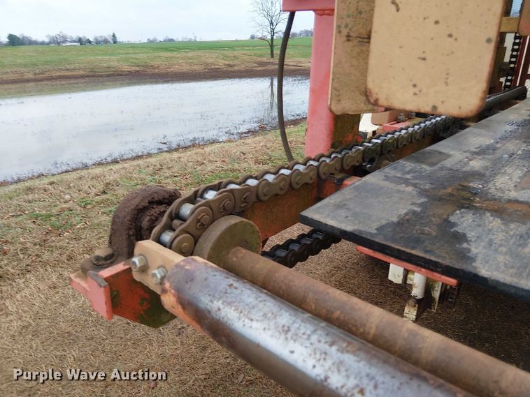 image for item DT4706 2006 Trebro AutoStack sod harvester