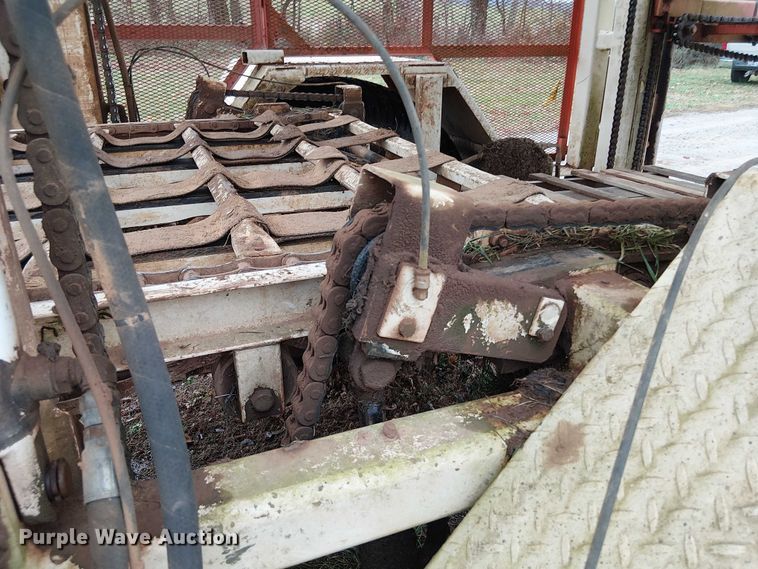 image for item DT4706 2006 Trebro AutoStack sod harvester