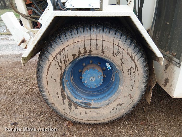 image for item DT4706 2006 Trebro AutoStack sod harvester