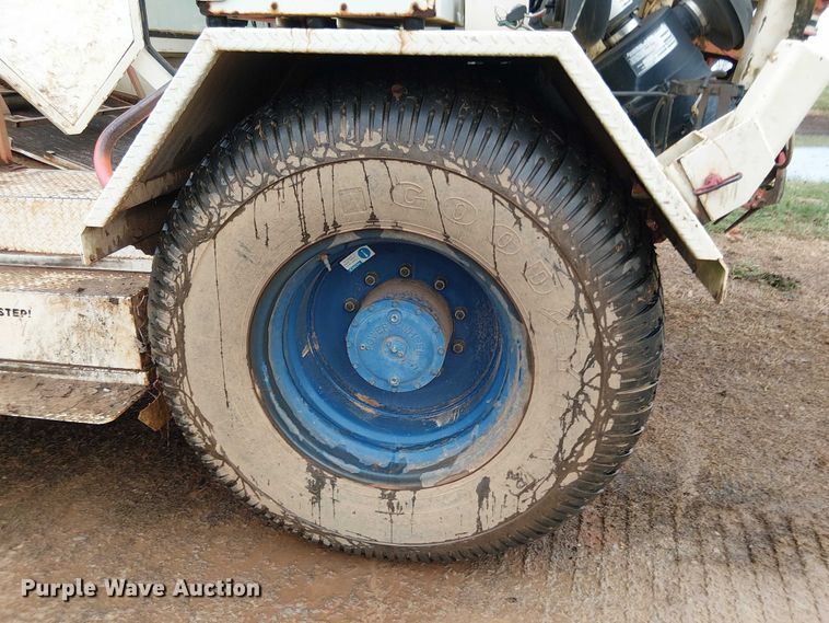 image for item DT4706 2006 Trebro AutoStack sod harvester