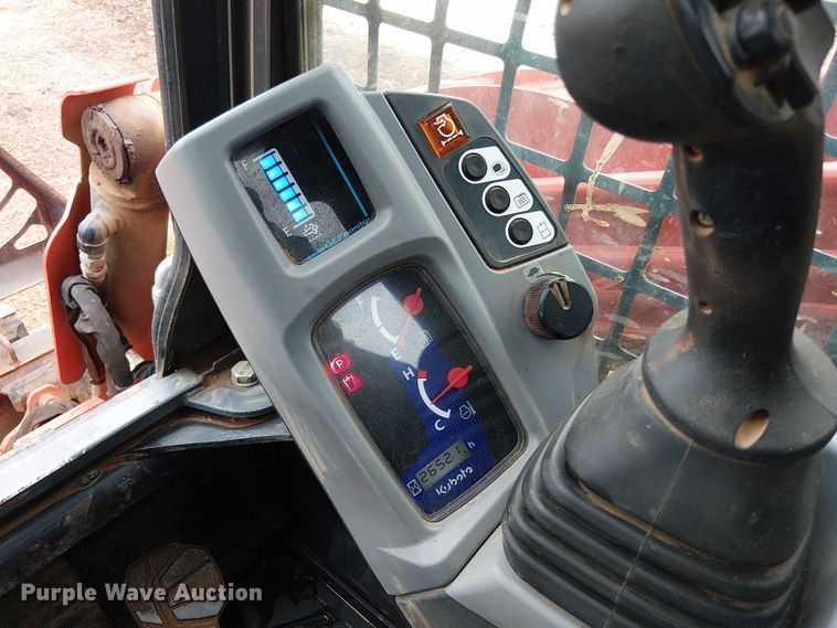 image for item DT4707 2022 Kubota SVL 97-2 tracked skid steer loader