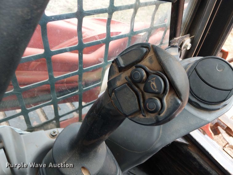 image for item DT4707 2022 Kubota SVL 97-2 tracked skid steer loader