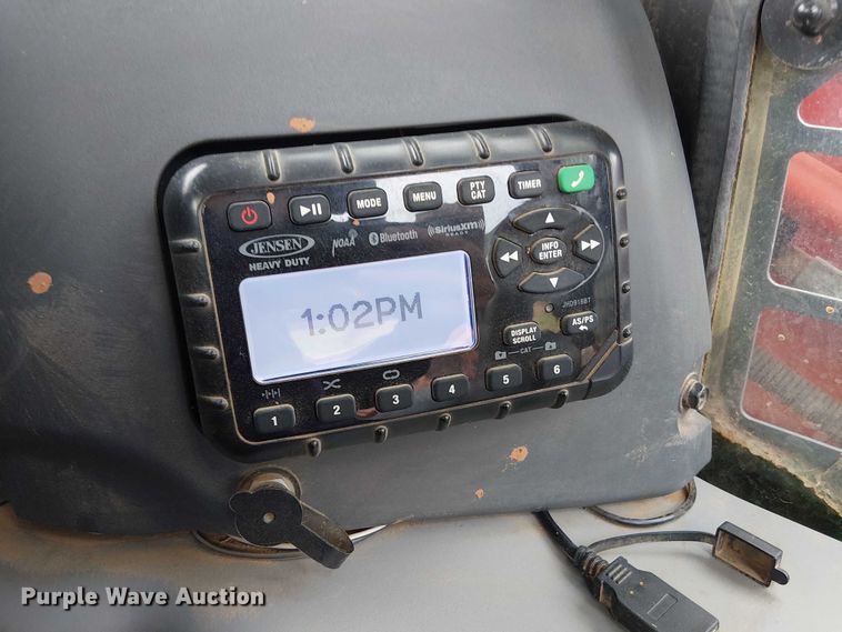 image for item DT4707 2022 Kubota SVL 97-2 tracked skid steer loader