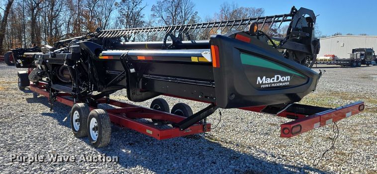 image for item DT4727 2017 MacDon FD75-S flex draper head