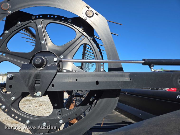 image for item DT4727 2017 MacDon FD75-S flex draper head