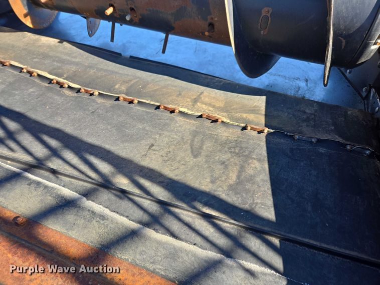 image for item DT4727 2017 MacDon FD75-S flex draper head