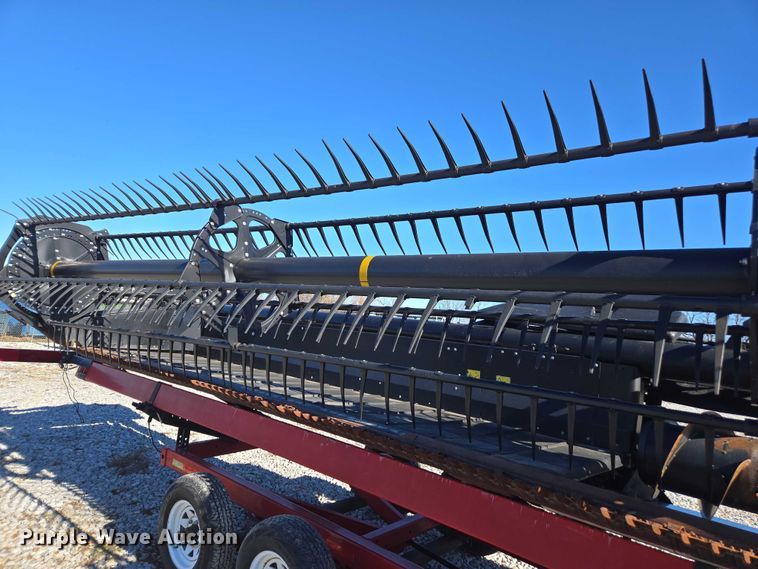 image for item DT4727 2017 MacDon FD75-S flex draper head