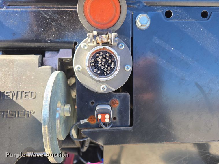 image for item DT4727 2017 MacDon FD75-S flex draper head