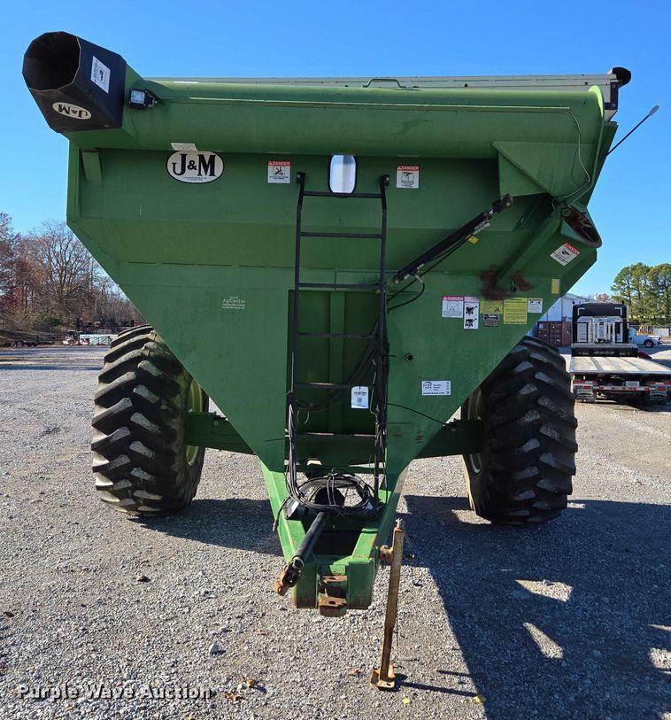 image for item DT4730 1997 J&M 750-16 grain cart