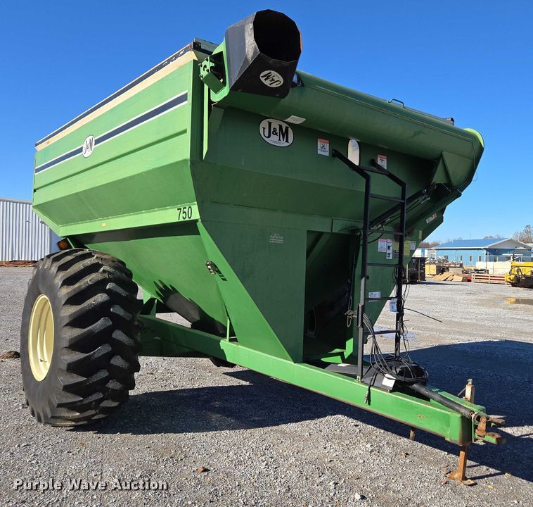 image for item DT4730 1997 J&M 750-16 grain cart