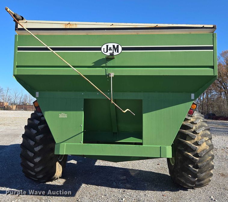 image for item DT4730 1997 J&M 750-16 grain cart