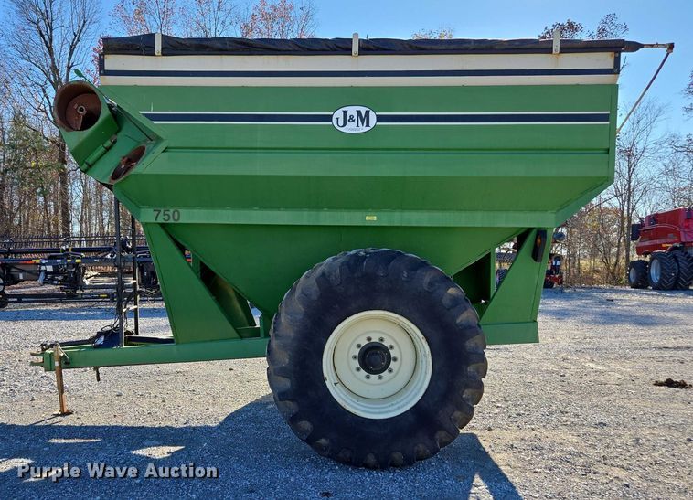 image for item DT4730 1997 J&M 750-16 grain cart