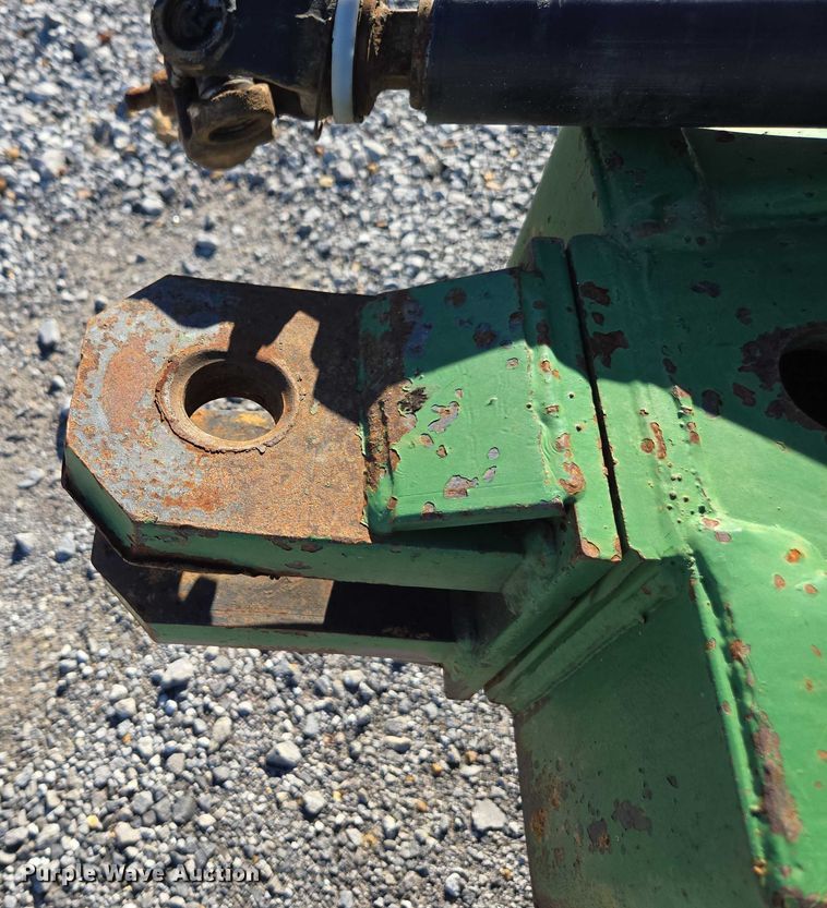 image for item DT4730 1997 J&M 750-16 grain cart