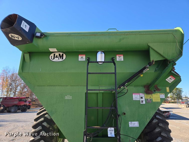 image for item DT4730 1997 J&M 750-16 grain cart