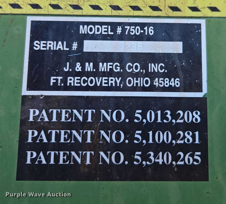 image for item DT4730 1997 J&M 750-16 grain cart