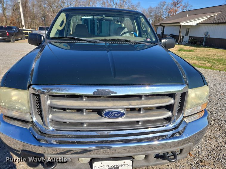 image for item DT4737 2003 Ford F250 Super Duty XLT pickup truck