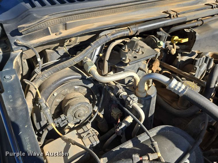 image for item DT4737 2003 Ford F250 Super Duty XLT pickup truck