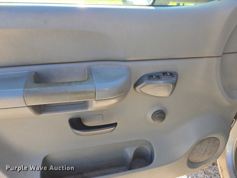 image for item DT4738 2008 GMC Sierra pickup truck