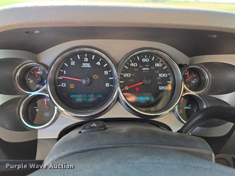 image for item DT4738 2008 GMC Sierra pickup truck