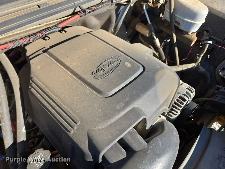 image for item DT4738 2008 GMC Sierra pickup truck