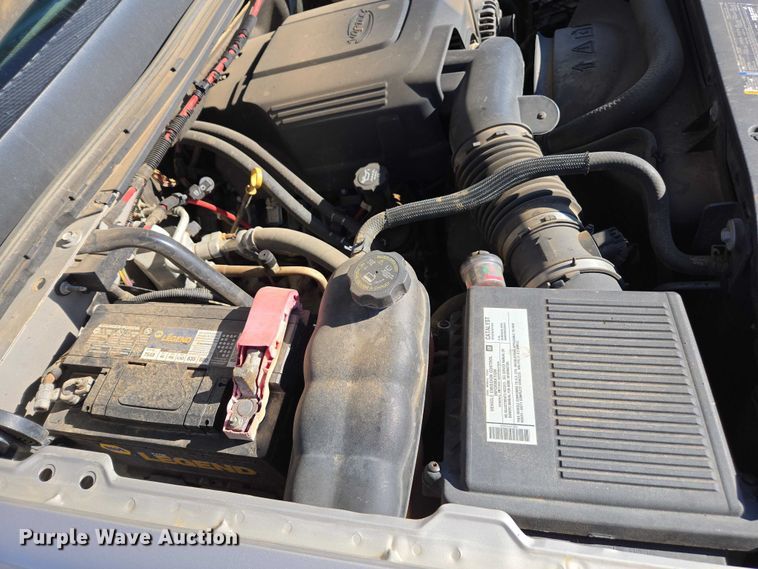 image for item DT4738 2008 GMC Sierra pickup truck