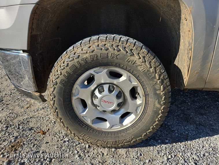 image for item DT4738 2008 GMC Sierra pickup truck