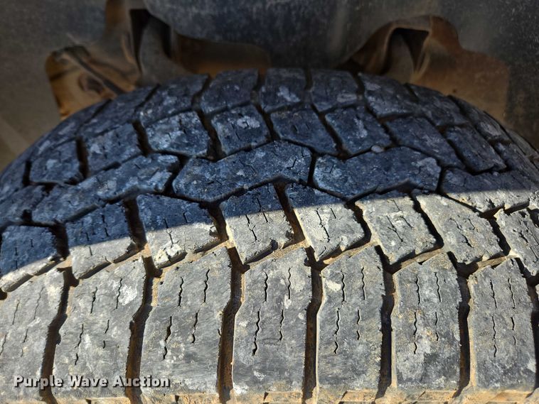 image for item DT4738 2008 GMC Sierra pickup truck