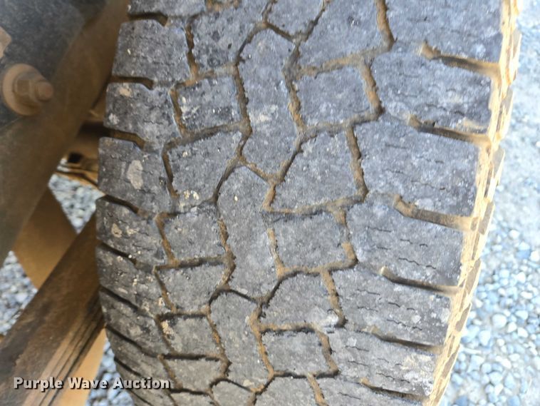 image for item DT4738 2008 GMC Sierra pickup truck