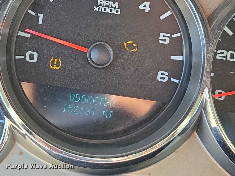 image for item DT4738 2008 GMC Sierra pickup truck