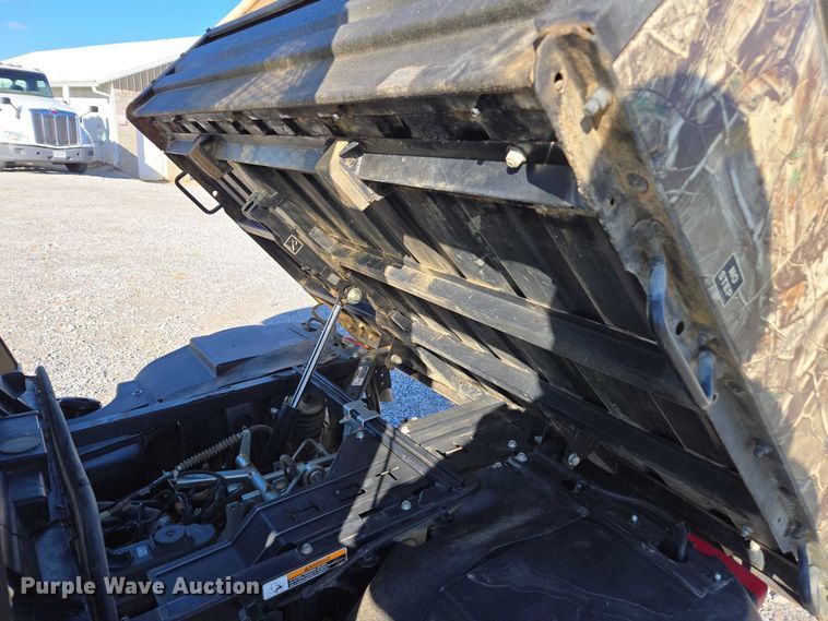 image for item DT4739 2017 Kubota RTV-X900 utility vehicle