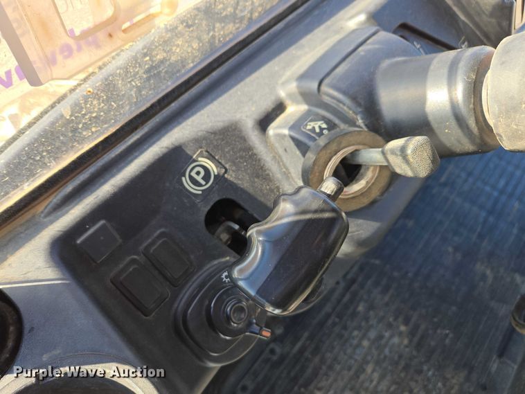 image for item DT4739 2017 Kubota RTV-X900 utility vehicle