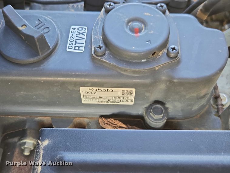 image for item DT4739 2017 Kubota RTV-X900 utility vehicle