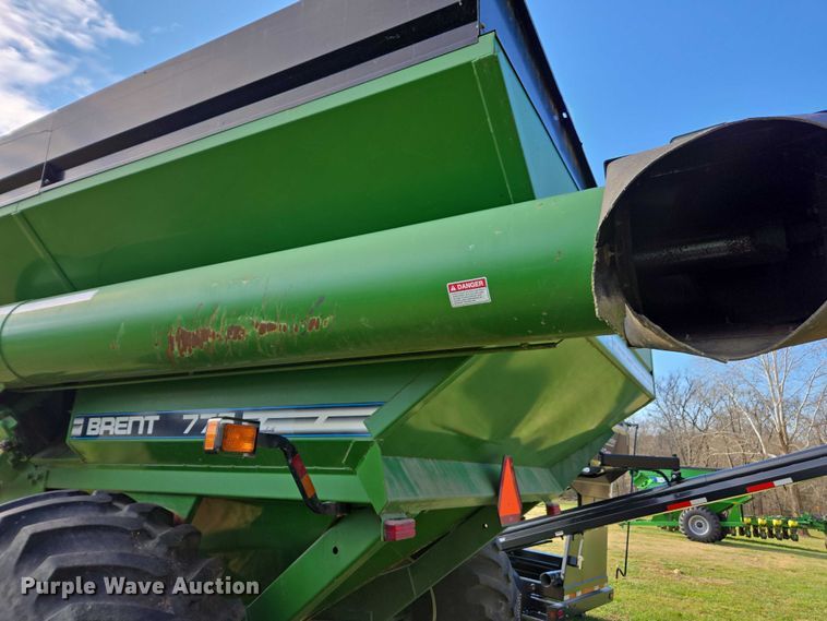 image for item DU2568 Unverferth Brent 776 grain cart